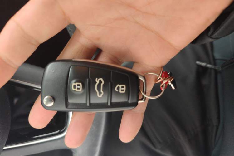 Used Audi A3 2017 Sportback 35 TFSI Fashion Model Vehicle Key