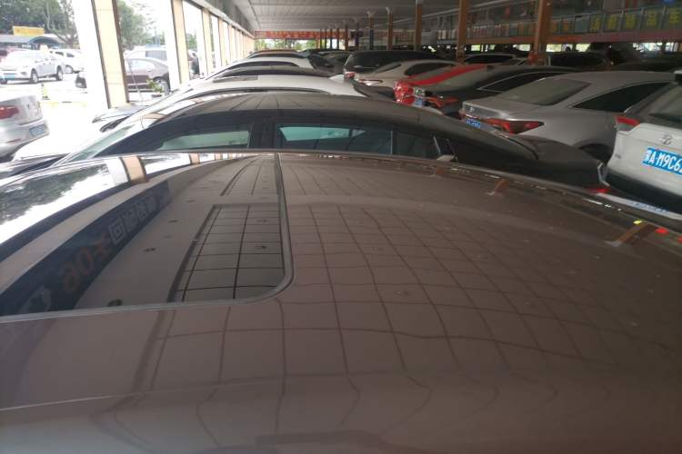 Used MG 5 2021 Revised Version 180 DVVT CVT Youth Luxury Edition Roof