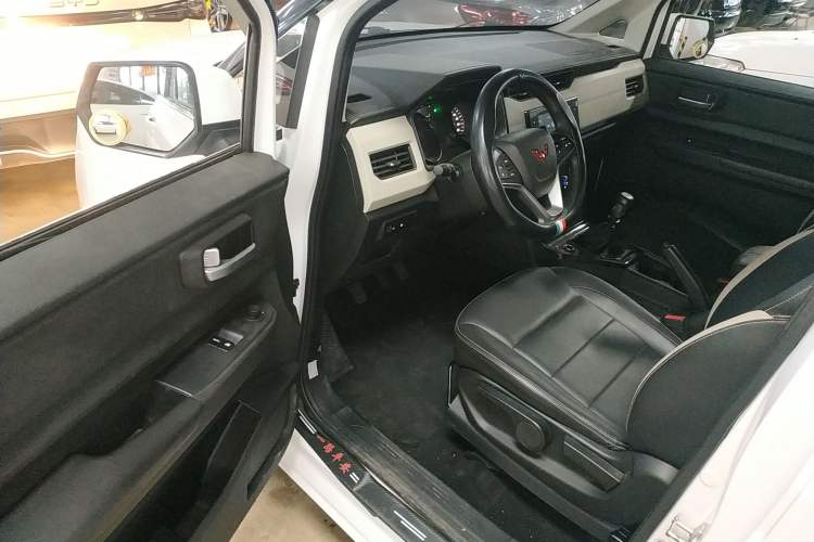 Used Wuling Zhengcheng 2021 1.5T Manual Luxury Version
