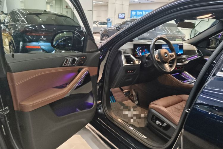 Used BMW X6 2023 xDrive40i Luxury Model with M Sport Package
