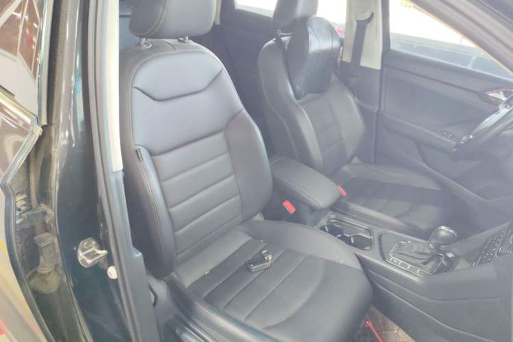 Used Volkswagen Tharu 2022 280TSI Two-Wheel-Drive Luxury Edition
