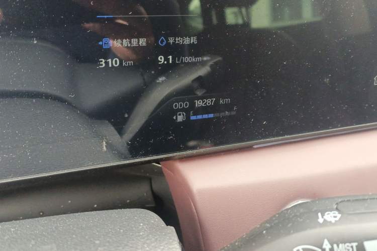 Used SOL X8 PLUS 2023 1.5 TGDI DCT Smart Edition 7-Seater