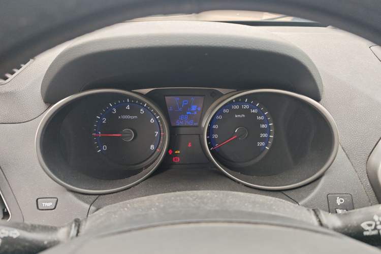 Used Hyundai ix35 2013 2.0L Automatic Two-Wheel Drive Smart GLS China IV Standard Instrument Cluster