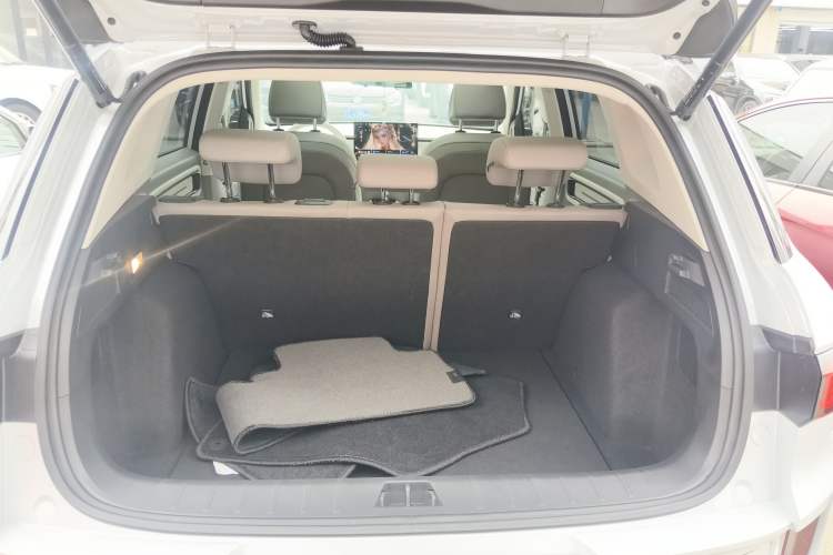 Used Geely Auto icon 2026 Model Chocolate 1.5TD Pure & Refined Edition Trunk