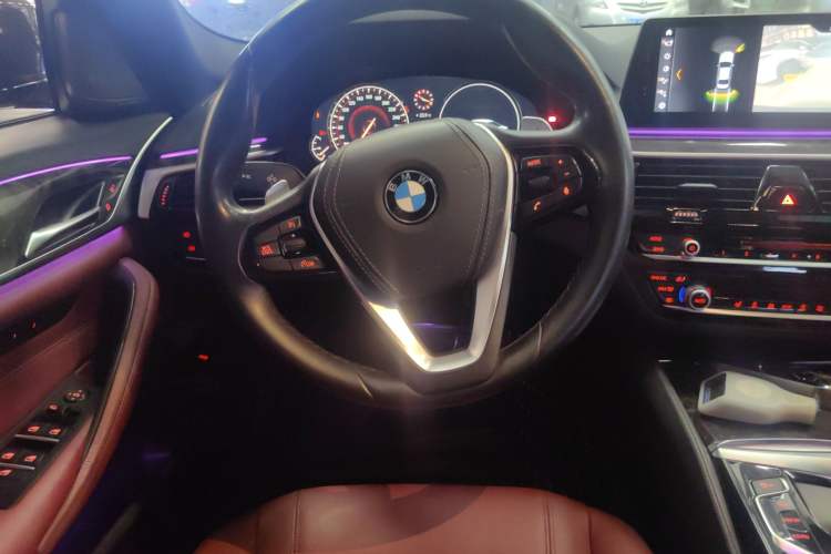 Used BMW 5 Series 2018 530Li Leading Model M Sport Package
