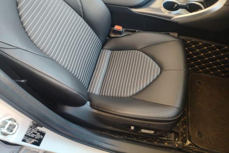 Used Toyota Camry 2022 2.0S Knight Edition