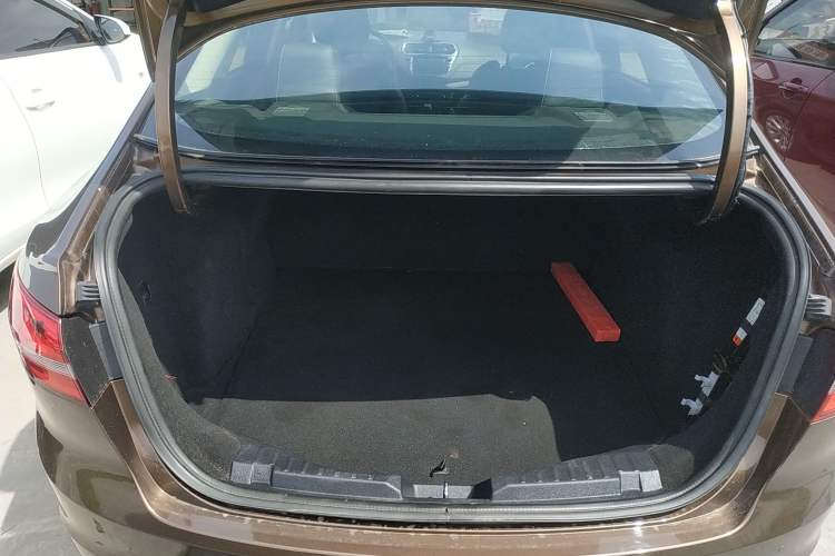 Used Ford Escort 2015 1.5L Manual Fashion Edition