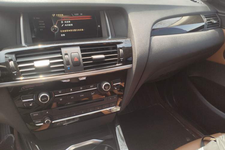 Used BMW X4 2014 xDrive20i X Design Package Audio And AC Panel