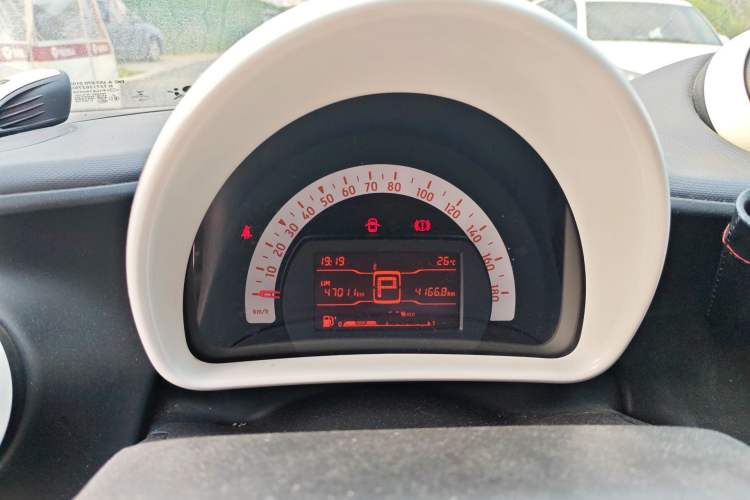 Used smart forfour 2016 1.0L 52 kW Dynamic Edition Instrument Cluster