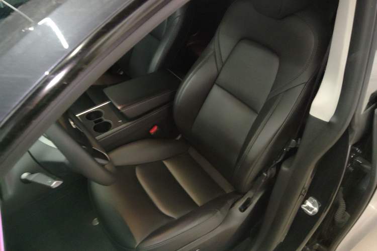 Used Tesla Model Y 2024 Rear-Wheel-Drive Version
