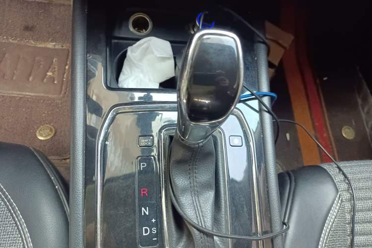 Used Dongfeng Fengon 580 2017 1.5T CVT Smart Style Model Gear Lever