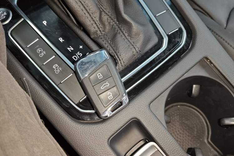 Used Volkswagen Magotan 2018 330TSI DSG Advanced Model
