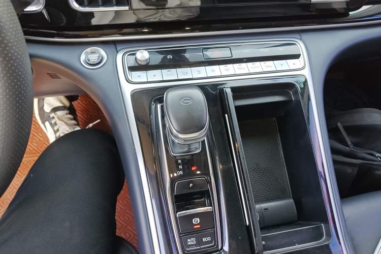 Used GAC Trumpchi M8 2021 Lingxiu Series 390T Deluxe Edition Gear Lever