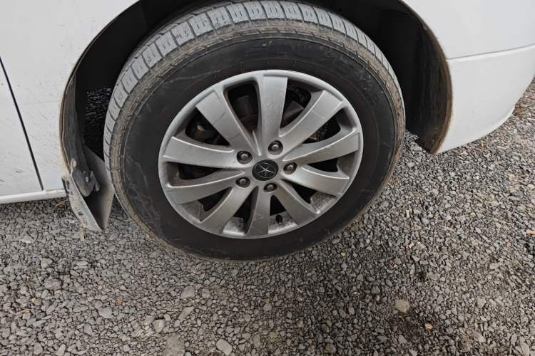 Used JAC Refine M5 2016 2.0T Gasoline Manual Business Edition
