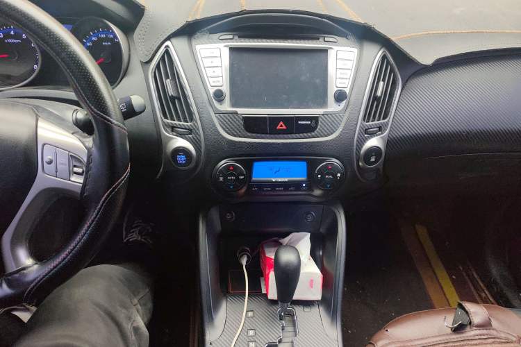 Used Hyundai ix35 2010 2.0L Automatic Two-Wheel Drive Elite Edition GLS
