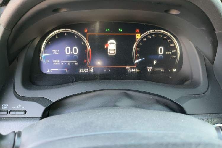 Used Toyota Camry 2021 2.5G Luxury Edition Odometer Close Up