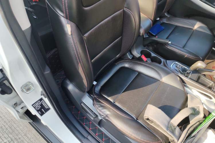 Used Changan CS35 2014 1.6L Automatic Luxury Model China IV Standard