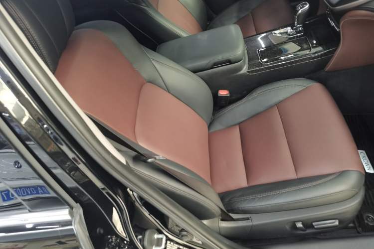 Used Toyota Crown 2018 2.0T Sport Edition
