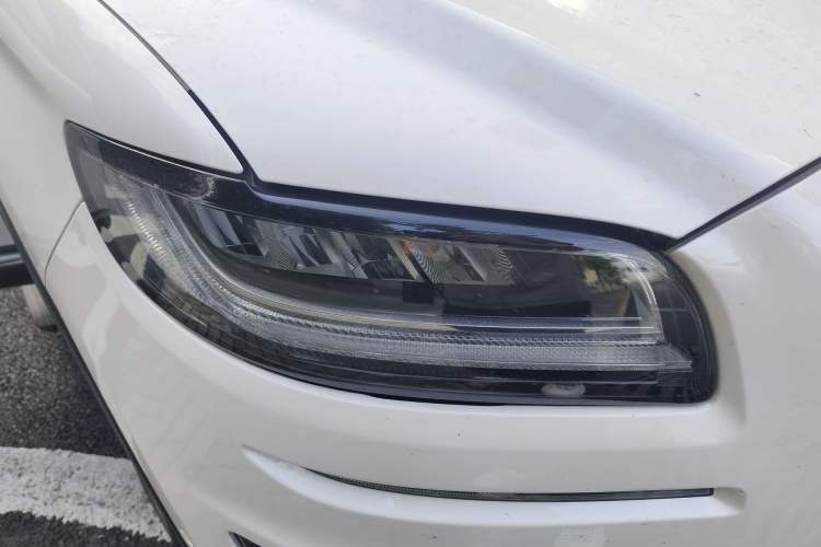 Used Lincoln Nautilus 2019 2.0T Four-Wheel Drive Zunya Edition China VI Standard Right Front Headlight