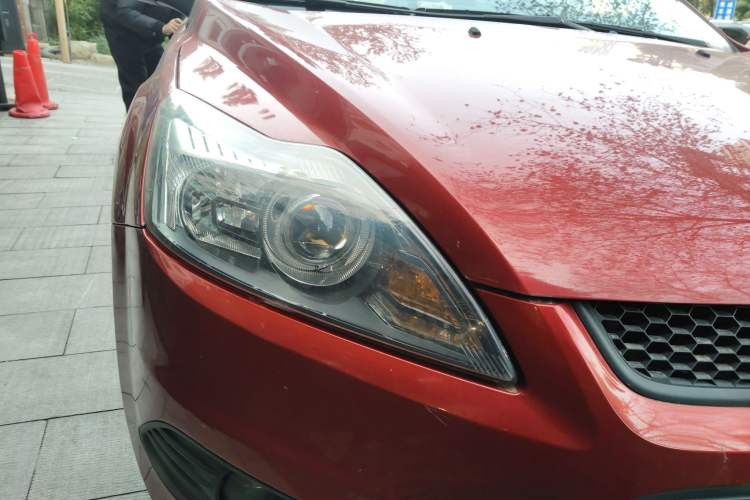 Used Ford Focus 2013 Hatchback Classic 1.8L Automatic Base Model
