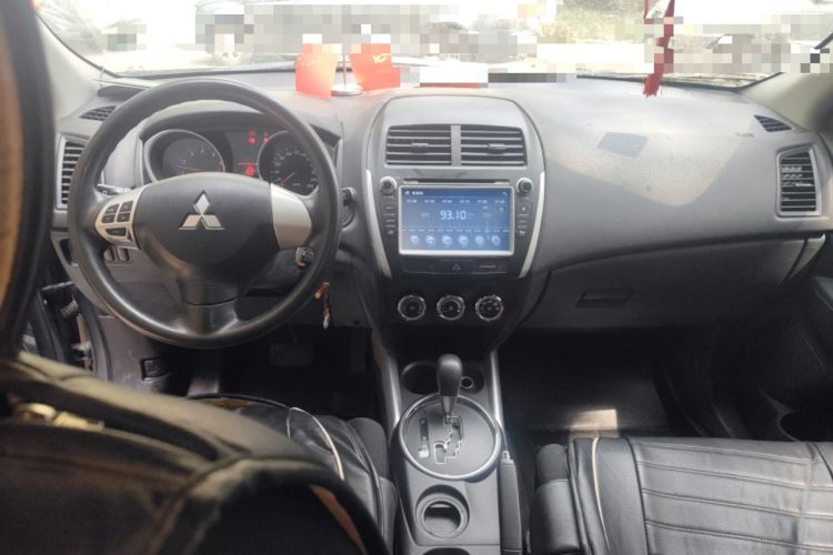 Used Mitsubishi ASX 2013 2.0L CVT Two-Wheel Drive Elite Edition Center Console