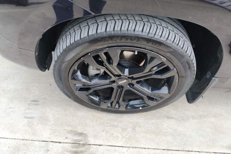 Used Wey VV7 2017 2.0T Flagship Model Left Front Wheel Hub