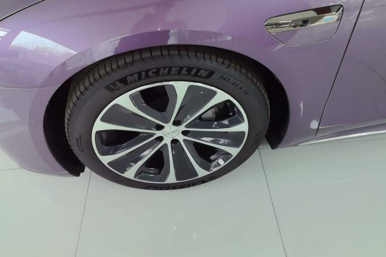 Used Hima Luxeed S7 2025 705 km Max Exterior 7