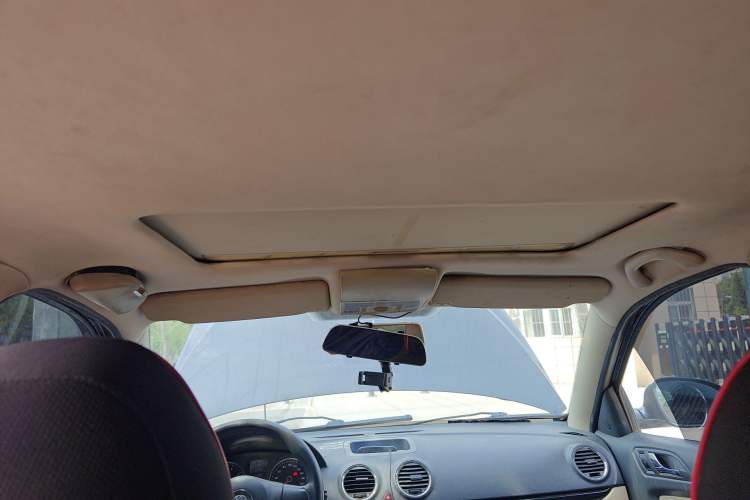 Used Volkswagen Lavida 2011 1.6L Manual - Premium Edition Headliner