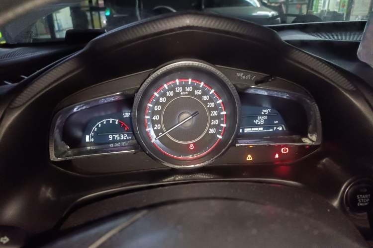 Used Mazda 3 Axela 2016 Sedan 1.5L Manual Comfort Model
