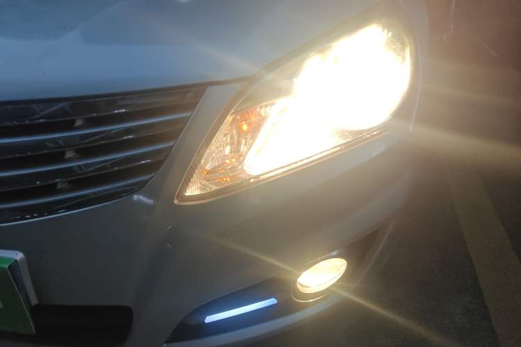 Used Hyundai Celesta 2015 1.6L Automatic Comfort Model