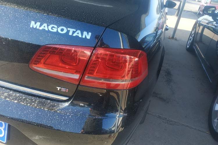 Used Volkswagen Magotan 2015 1.8TSI Advanced Model Exterior 3