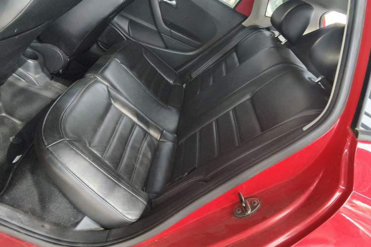 Used Volkswagen Polo 2011 1.6L Automatic ZhiKu Edition
