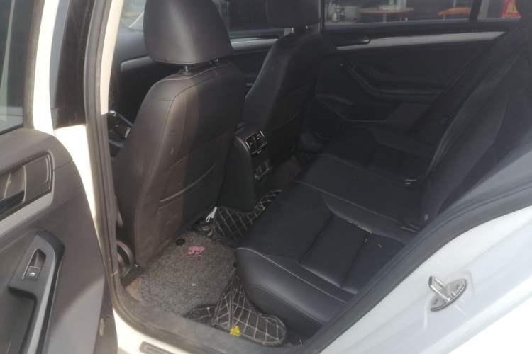 Used Volkswagen Sagitar 2018 280TSI DSG Comfort Model Left Rear Seat