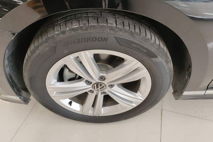 Used Volkswagen Magotan 2025 Zhongxiang Version 280TSI DSG Comfort Edition