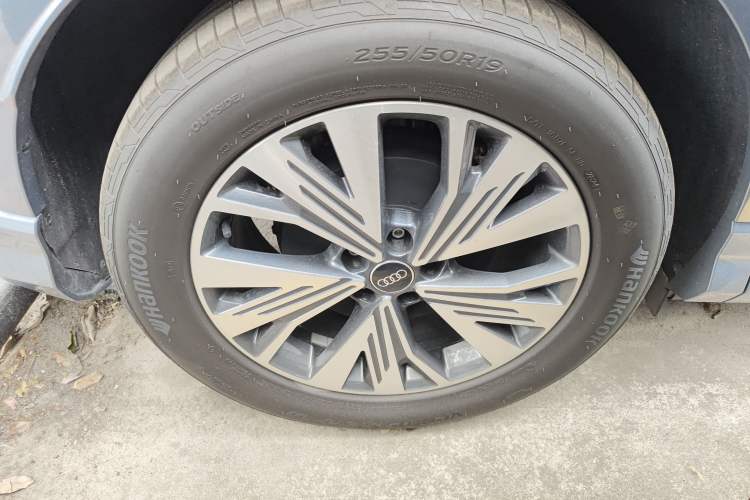 Used Audi Q4 e-tron 2024 40 e-tron Adventure Edition Exterior 5