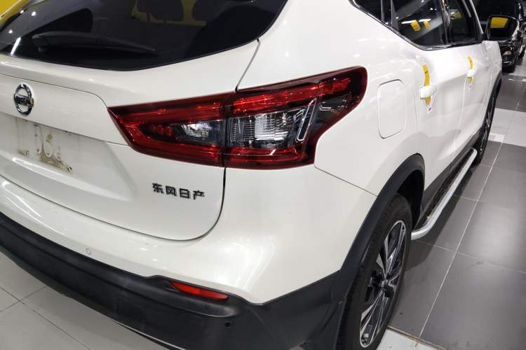 Used Nissan Qashqai 2022 2.0L CVT XV Premier Luxury Edition Exterior 3