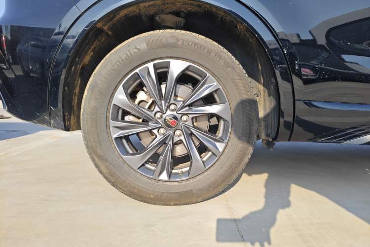 Used Hongqi HS5 2023 2.0T Qixiang Pro Edition Right Rear Wheel Hub