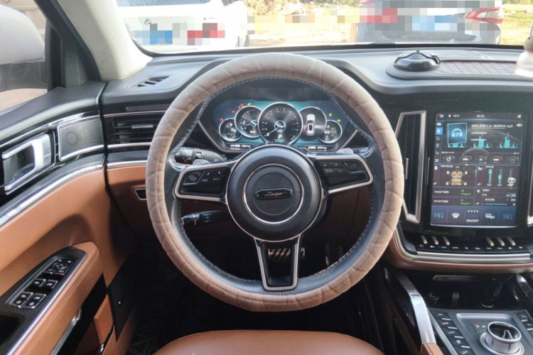 Used Zotye T700 2017 1.8T Dual-Clutch Prestige Model
