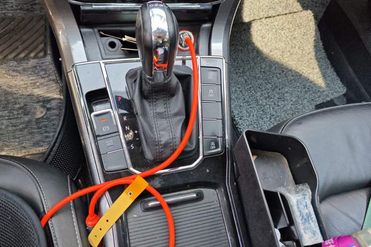 Used Volkswagen Passat 2016 330TSI DSG Luxury Edition Gear Lever