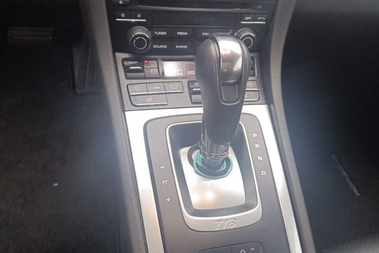 Used Porsche 718 2018 Cayman 2.0T
