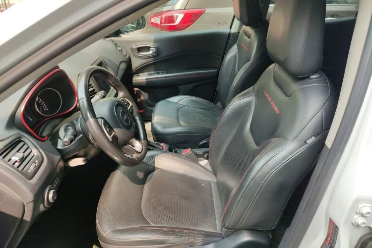 Used Jeep Compass 2017 200TS Automatic High-Performance All-Wheel Drive Edition Left Front Seat