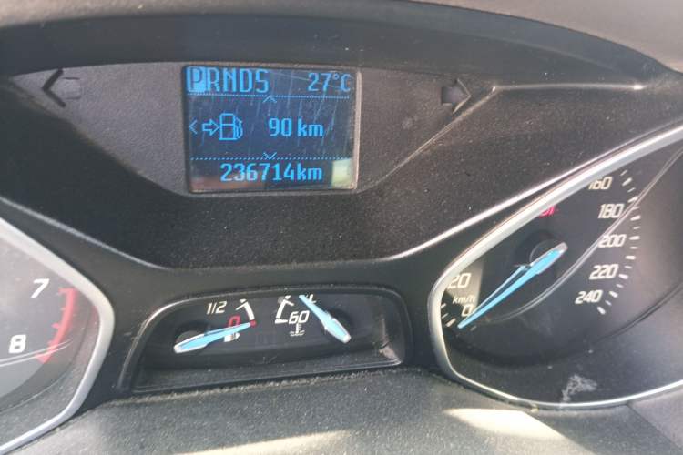 Used Ford Focus 2012 Sedan 1.6L Automatic Fashion Edition Odometer Close Up