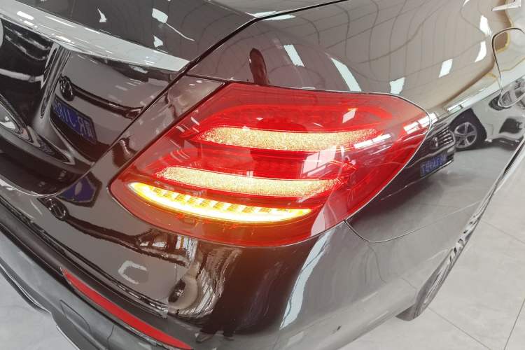 Used Mercedes-Benz E-Class 2018 Facelift E 200 L Sport Edition