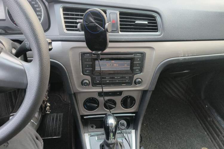 Used Volkswagen Lavida 2013 Restyled Classic 1.6L Automatic Comfort Edition