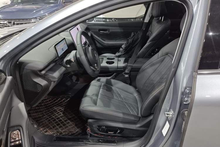 Used Baojun Enjoy 2025 Plug-in Hybrid 140km Luxury Edition
