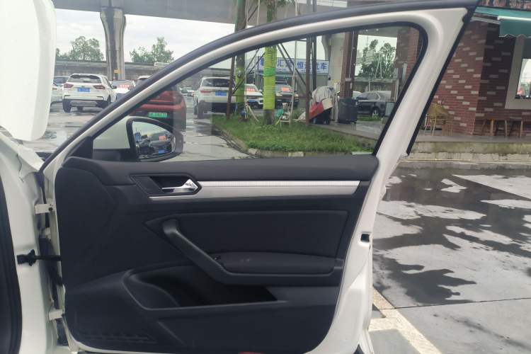 Used Volkswagen Lamando 2019 230TSI DSG Fashion Edition China VI