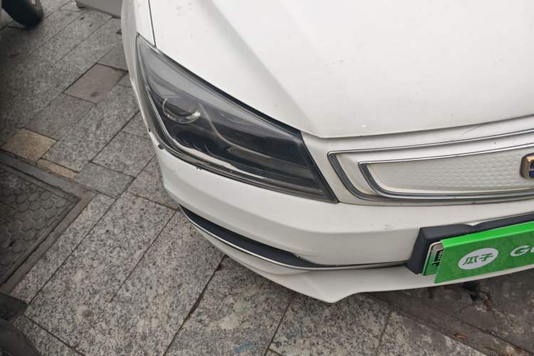 Used Geely Auto Emgrand New Energy 2018 EV450 Ambition Model Right Front Headlight