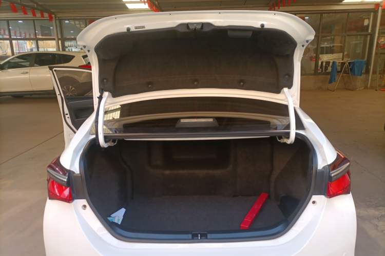 Used Toyota Corolla 2016 Dual-Engine 1.8L E-CVT Elite Edition