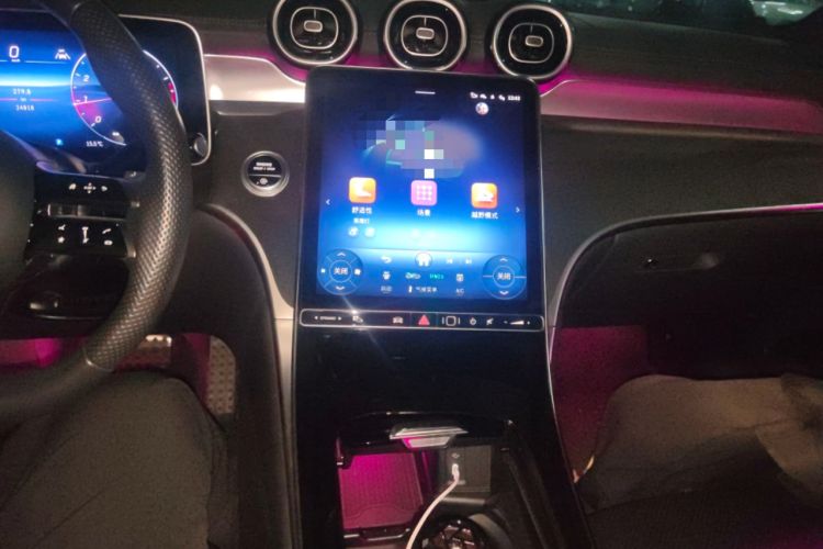 Used Mercedes-Benz GLC Coupe 2025 GLC 260 4MATIC Coupe SUV Audio And AC Panel