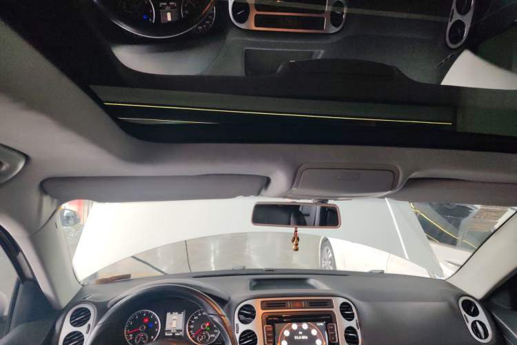 Used Volkswagen Tiguan L 2013 1.8TSI Automatic Two-Wheel Drive Luxury Model
